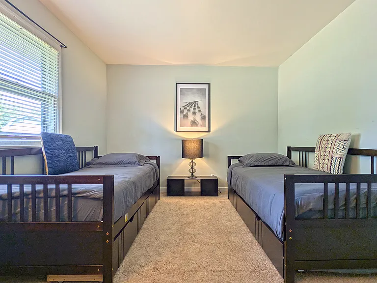 4900 N Holborn Dr — Photo 19