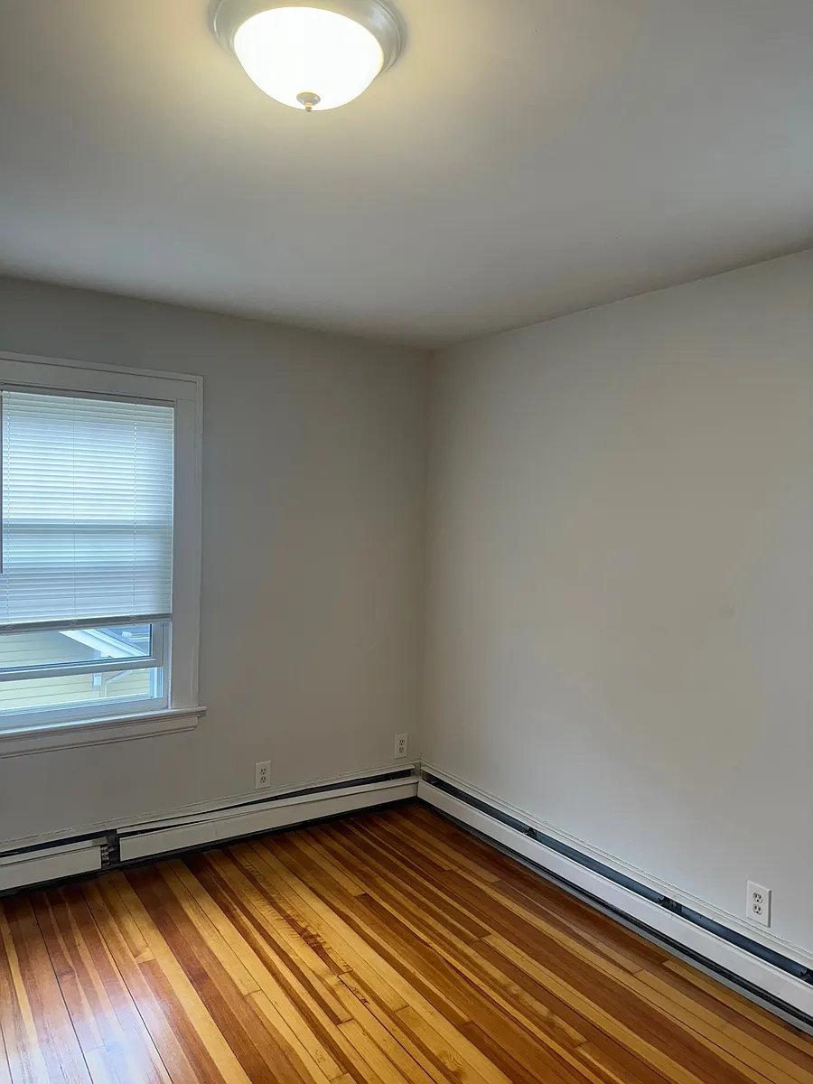 Building Photo - 31 Ellsmere Ave
