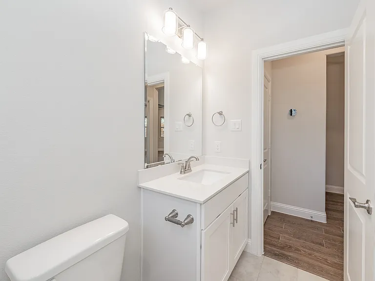 241 Gardenia Dr — Photo 25