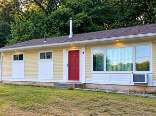 20 Hillside Dr, Northbridge, MA 01534