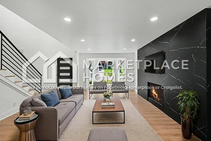 3 bed, 2.5 bath, 1935 sqft, $2,500 — Photo 4