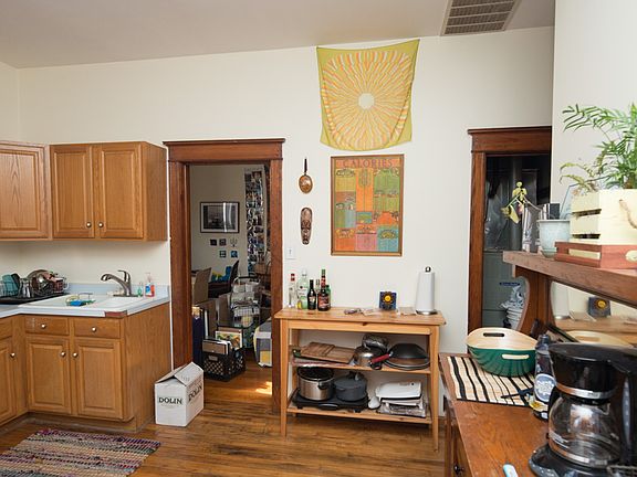 5th image of 815 N Campbell Ave #2