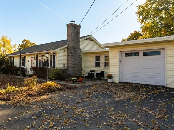 189 Knollwood Ave, Nashua, NH 03060