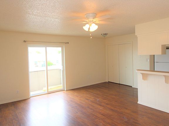 5th image of 1311 Glen Oaks Ct #4