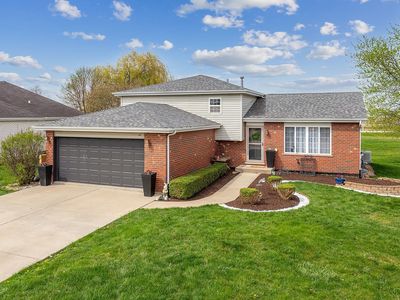 705 Young Dr, New Lenox, IL, 60451