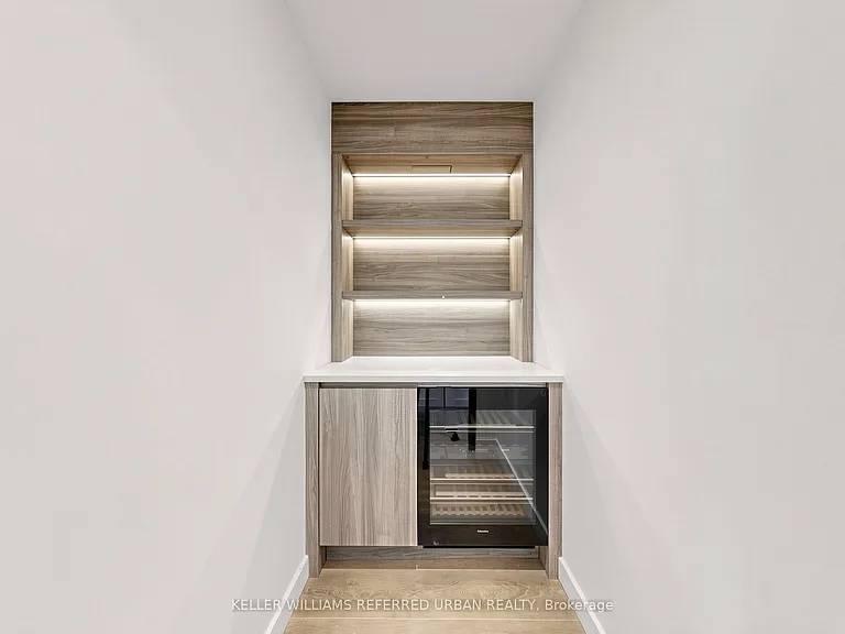 18 Esther Shiner Blvd #2002 — Photo 13