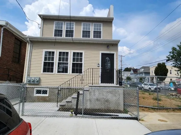 170-17 107th Avenue, Jamaica, NY 11433