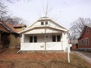 123 S James St, Waukesha, WI 53186