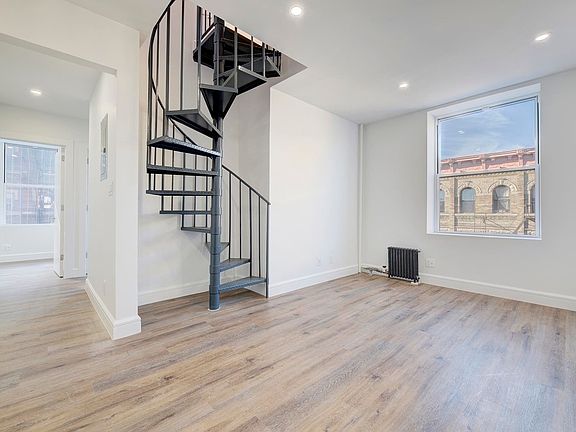 3rd image of 371 Irving Ave #3L
