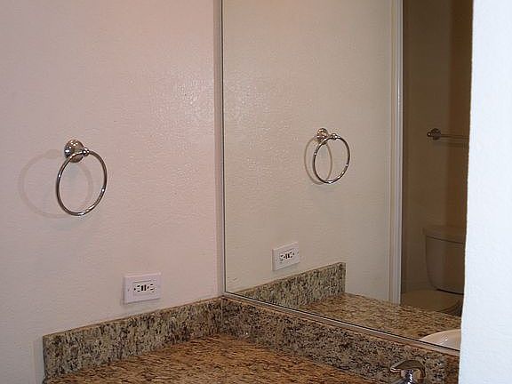4th image of 240 W Lincoln Ave Unit 6