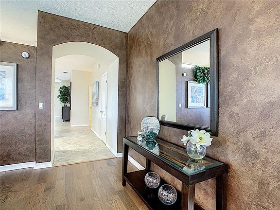 5th image of 224 Little Creek Ln