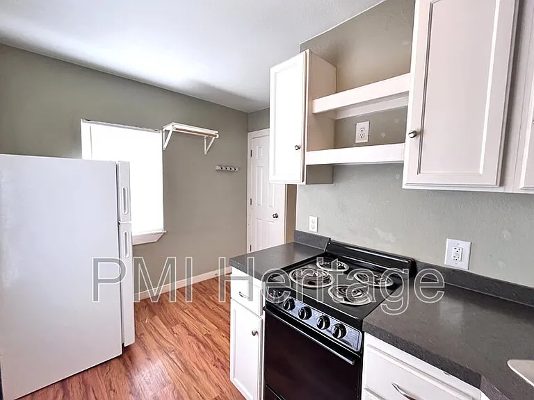 103 W Martin Luther King Jr Blvd #3 — Photo 7