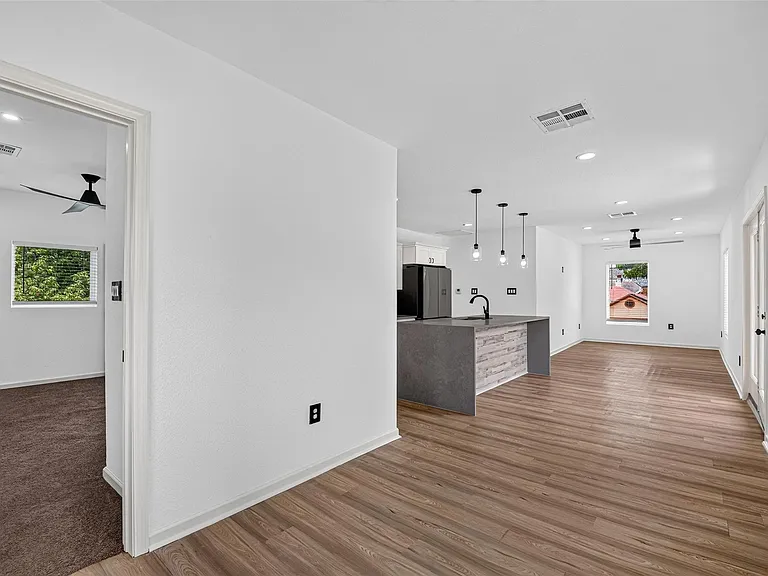 3701 Hutchins St — Photo 13