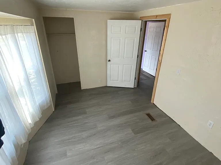3549 Green Acre Way — Photo 5