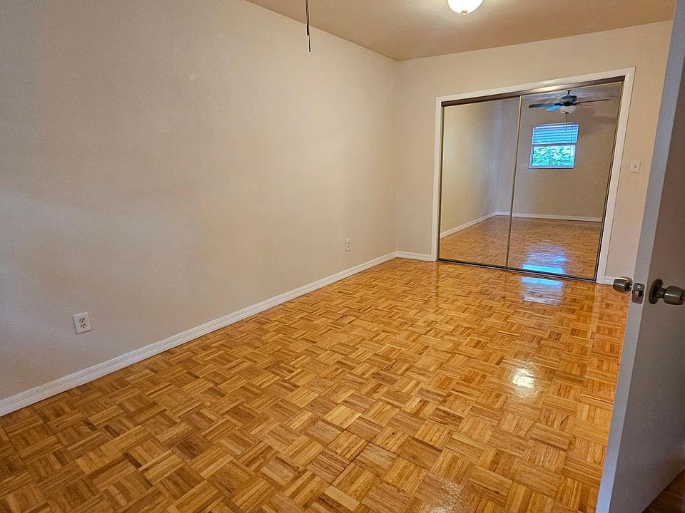 2nd image of 1936 Burlington Ave N APT 6