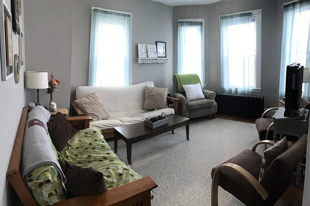 5 bed, 1500 sqft, $7,200 — Photo 3