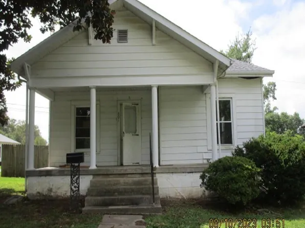 801 Madison St, Eldorado, IL 62930