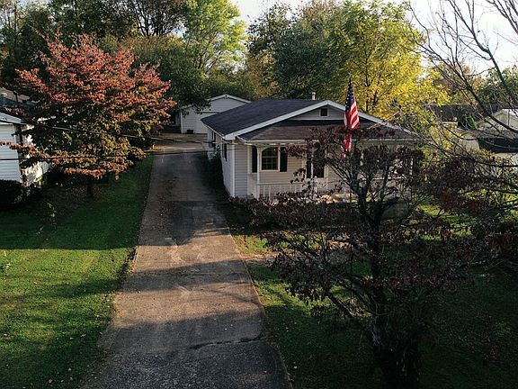 3rd image of 219 Harmon Hts