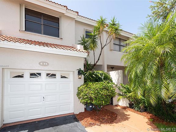 2nd image of 21175 Mainsail Cir APT E12