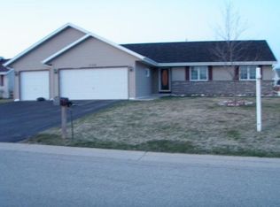 1138 W Bluestem Ct, Elkhorn, WI