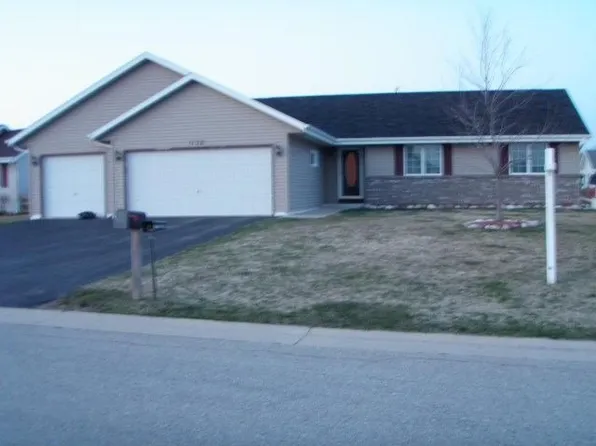 1138 W Bluestem Ct, Elkhorn, WI 53121