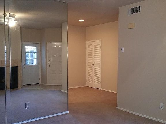 5th image of 10811 Richmond Ave APT 113