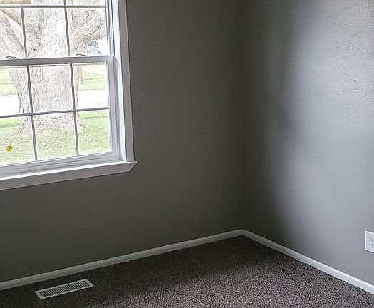 3rd image of 5807 Arrowhead Blvd