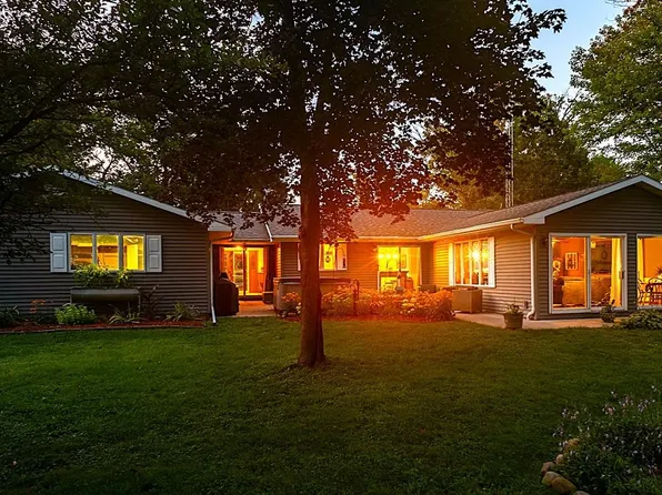 W411 County Rd E, Neshkoro, WI 54960
