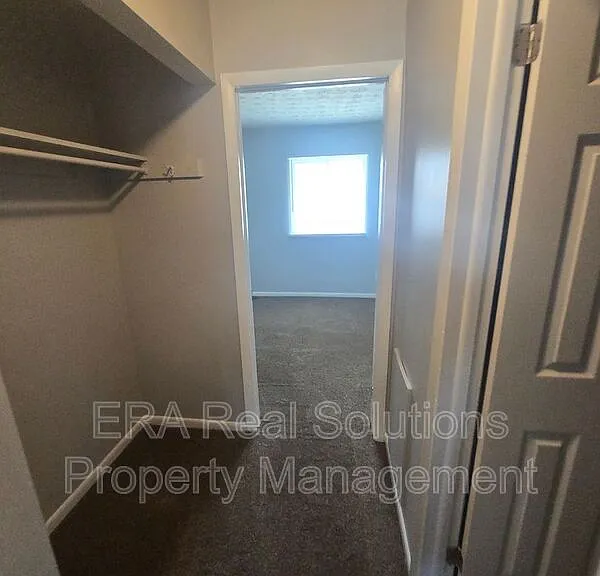 1706 Carstare Dr — Photo 13