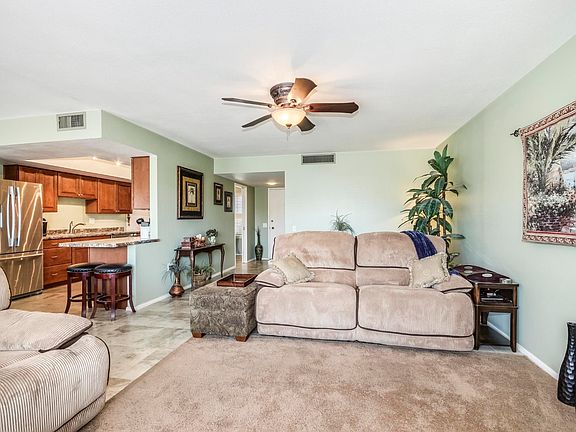 5th image of 9601 Briarwood Cir N