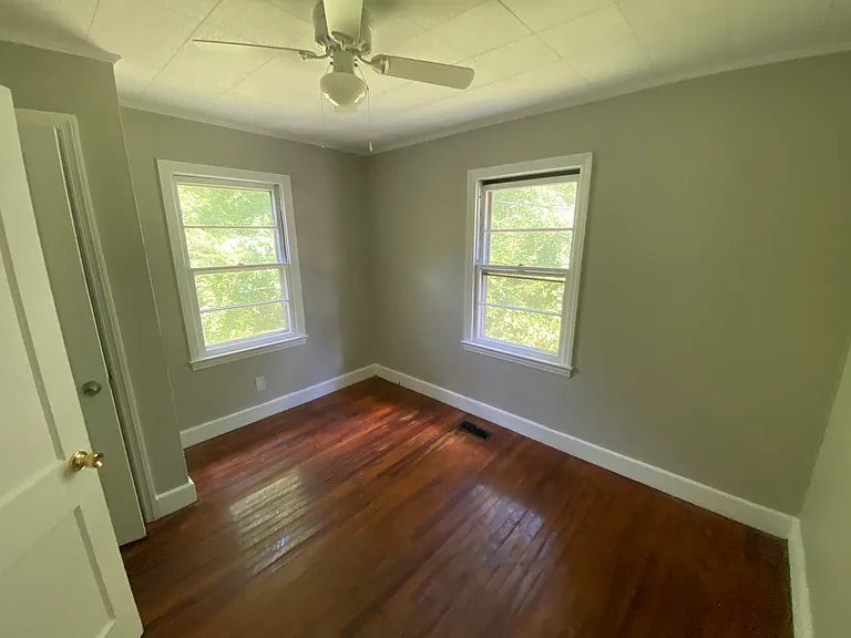 703 S Chapman St #HOUSE — Photo 9