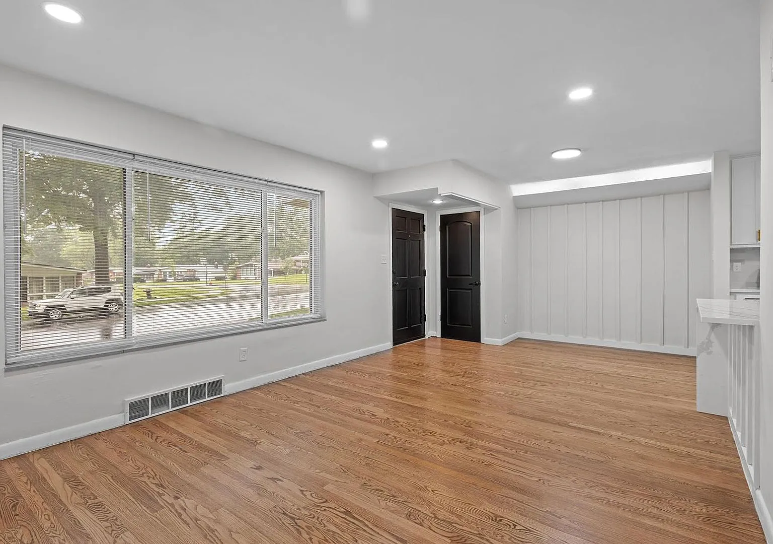 Updated University City Gem 3 Bedrooms, 2 Bathrooms — Photo 4