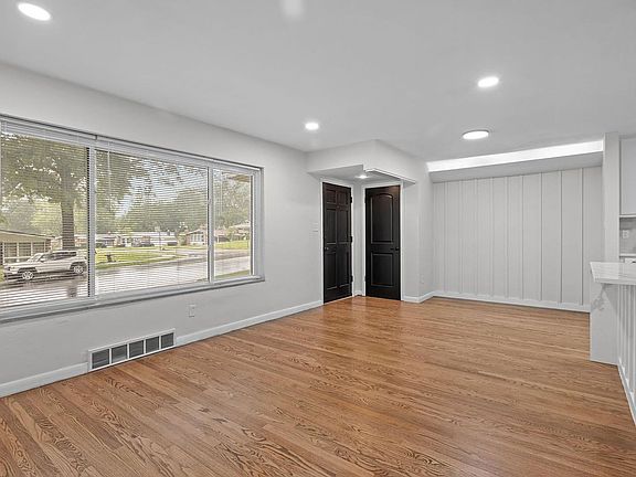 4th image of 8015 Canton Ave