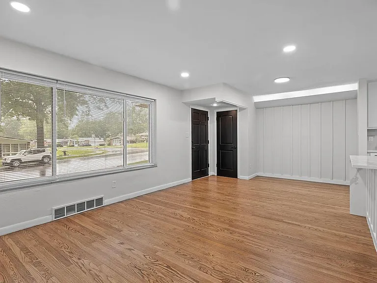 8015 Canton Ave — Photo 4