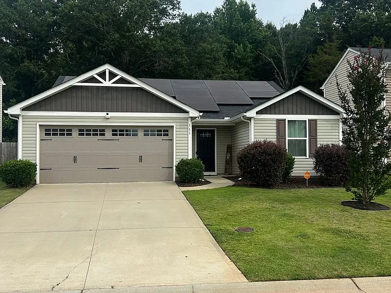 111 Portchester Ln — Photo 1