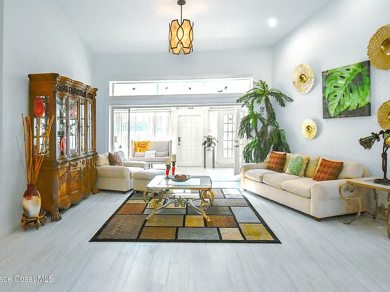 101 Island Grove Dr — Photo 5