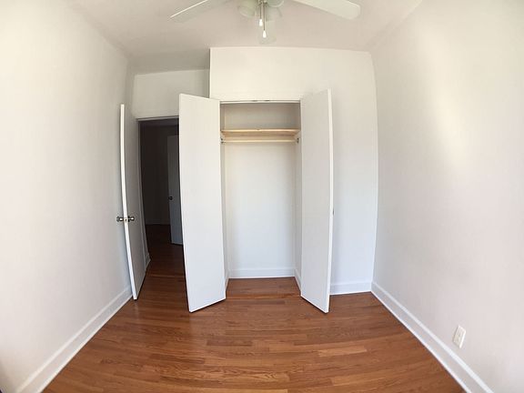 5th image of 178 Bay 23rd St APT 10