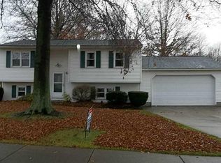 42 Bernwood Dr, North East, PA