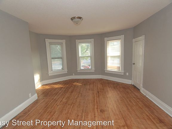 4th image of 4327 7th Ave #2