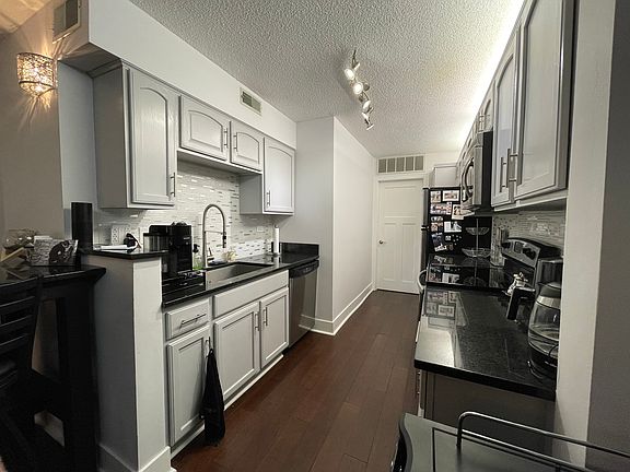 4th image of 511 Aurora Ave Unit 109