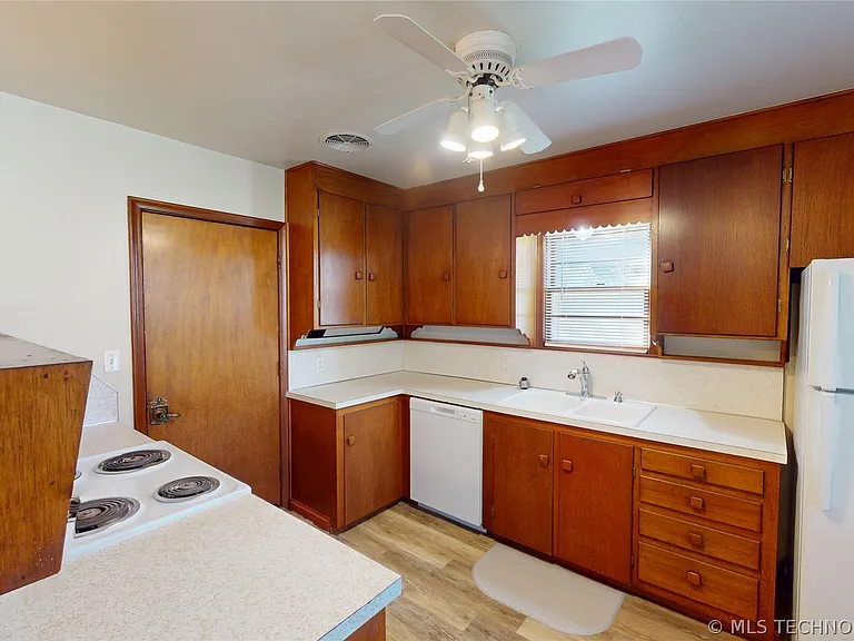 4103 S 38th West Ave — Photo 8