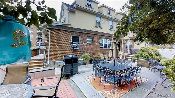 Sold by Century Homes Realty Group LLC | media 10