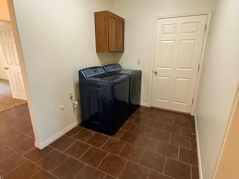 1648 S Beaumont Dr — Photo 13