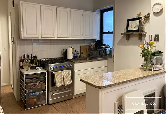 Rented by Grand & Co. | media 4