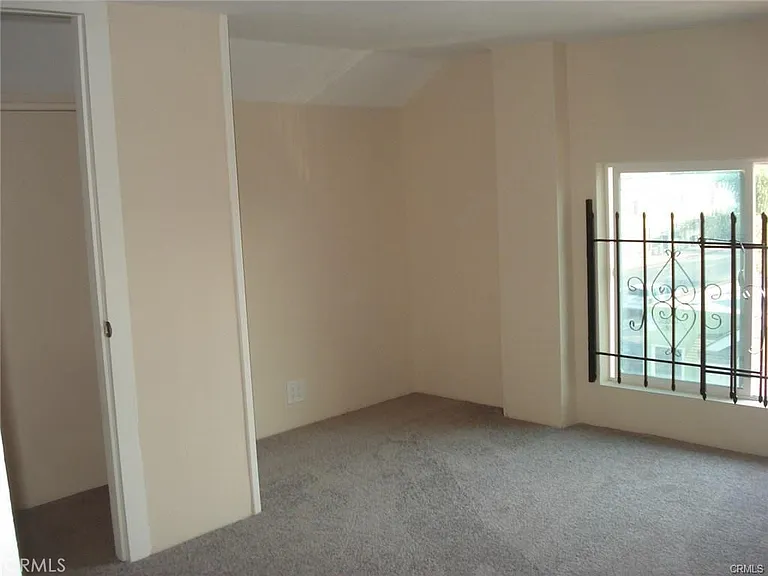 106 W Camile St #A — Photo 8