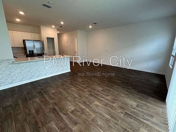 4th image of 1503 Jeremiah St