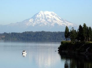 7624 Sandy Point Beach Rd NE, Olympia, WA 98516