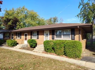 908 18th St, Zion, IL