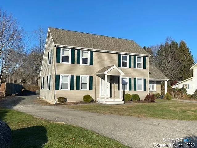 2 bed, 1.0 bath, 1176 sqft, $2,700 — Photo 2