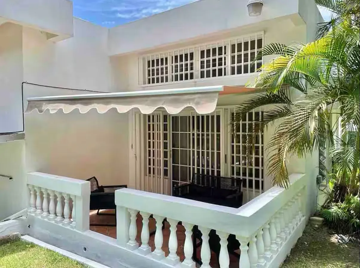3 bed, $2,400 — Photo 2